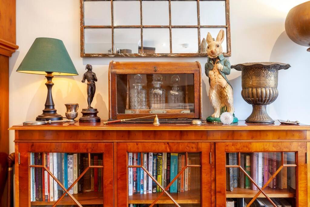 Outstanding Antique 1Br Flat In Soho Leilighet London Eksteriør bilde