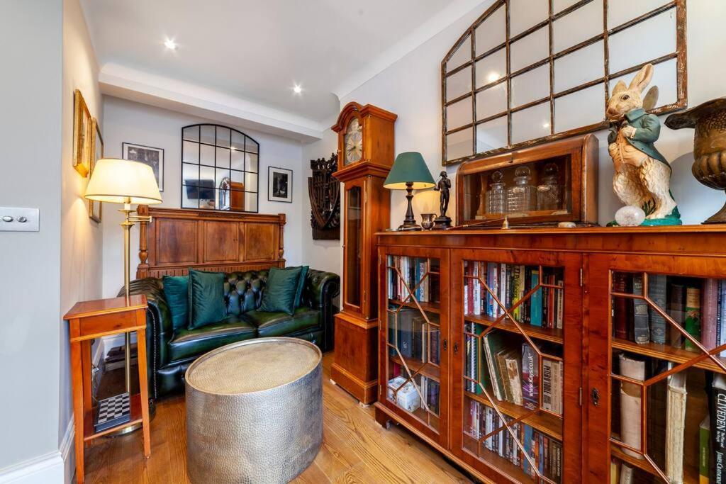 Outstanding Antique 1Br Flat In Soho Leilighet London Eksteriør bilde