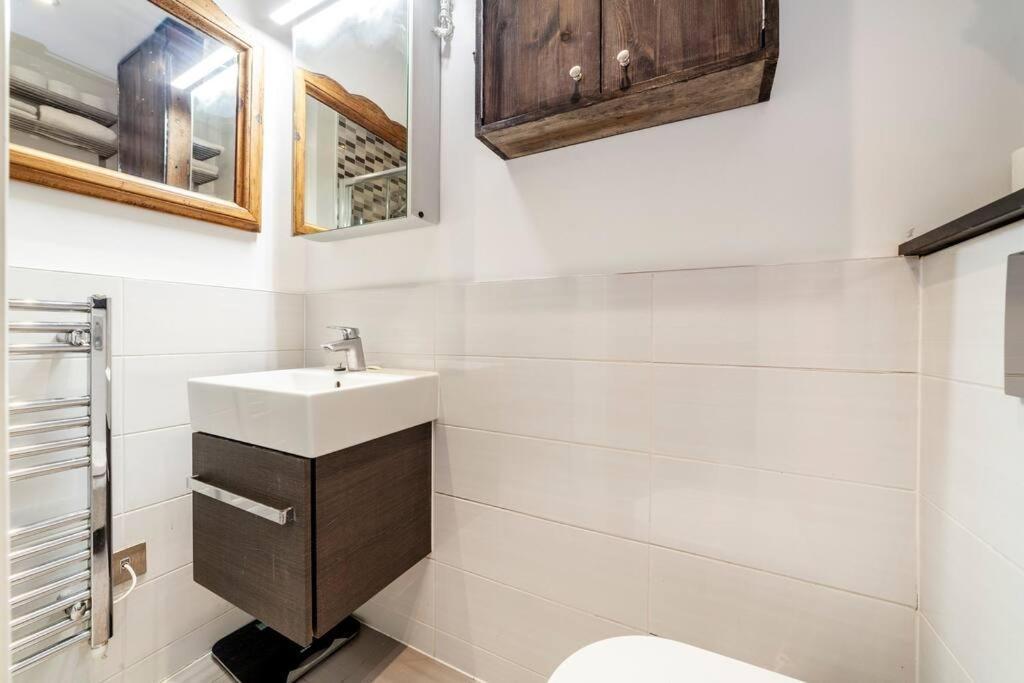 Outstanding Antique 1Br Flat In Soho Leilighet London Eksteriør bilde