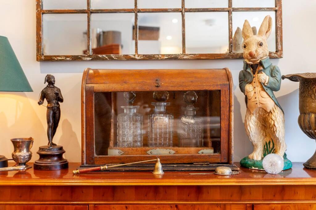 Outstanding Antique 1Br Flat In Soho Leilighet London Eksteriør bilde